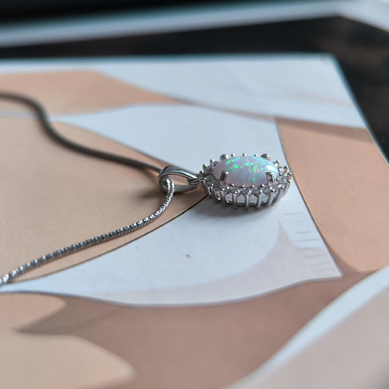 Silver pendant with opal 1.265ct