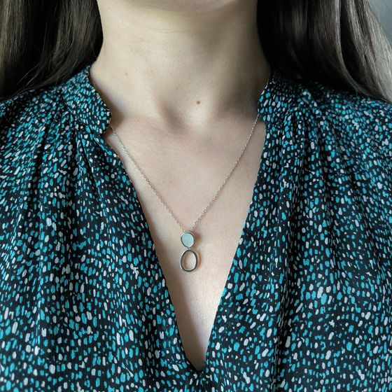 Серебряное колье с перламутром