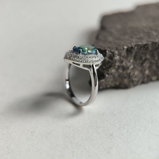 Silver ring with a 1.901-carat mystic topaz