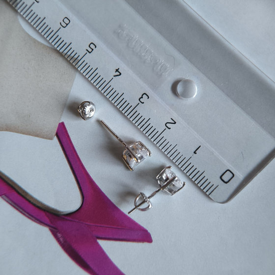 Серебряные серьги с фианитами