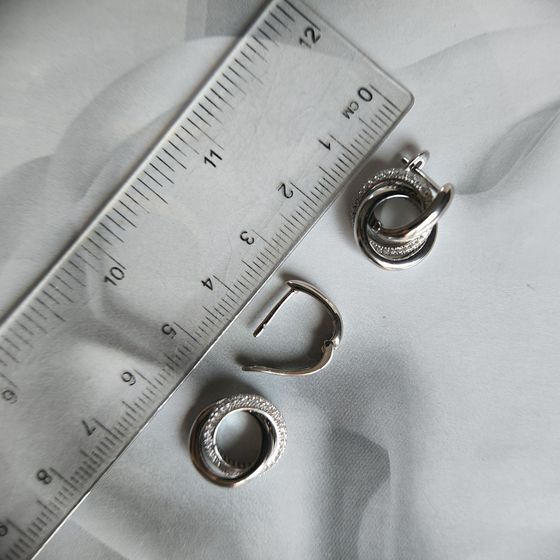 Серебряные серьги с фианитами