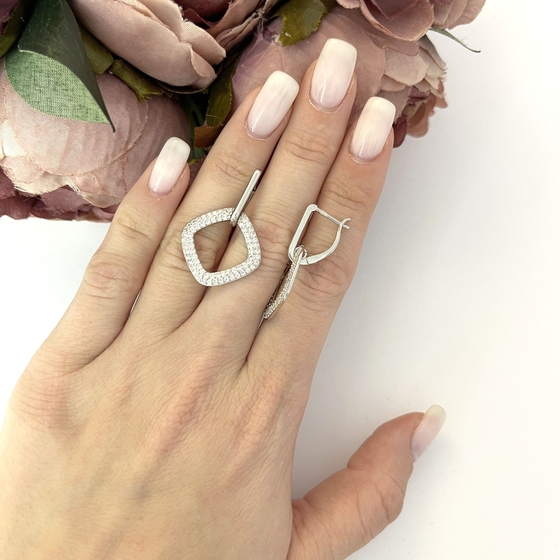 Серебряные серьги с фианитами