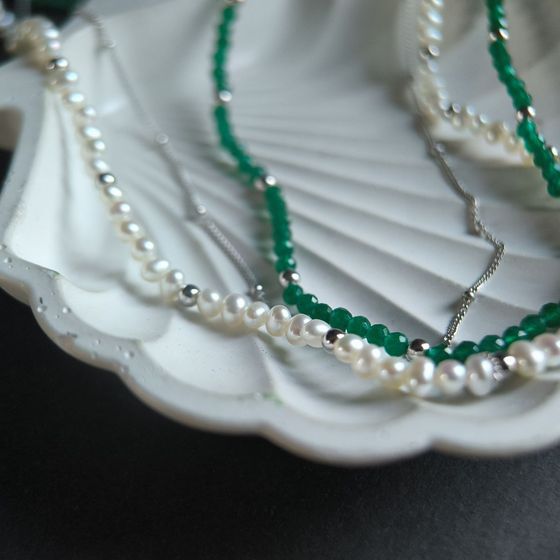 Silver necklace with baroque pearls, green jadeyed
