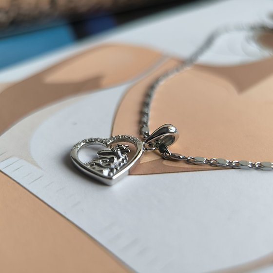 Серебряная подвеска с фианитами