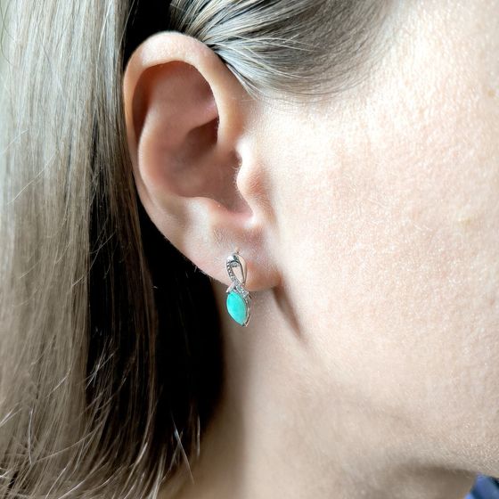 Sterling silver earrings with emerald 1.189ct, with phianites