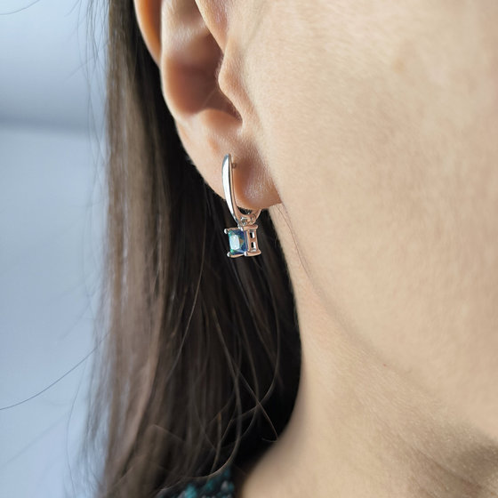 Серебряные серьги с мистик топазом 1ct