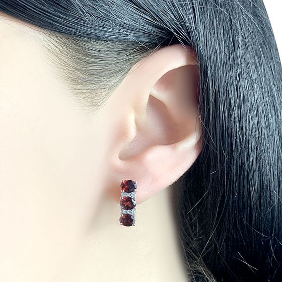 Серебряные серьги с гранатом 2.322ct