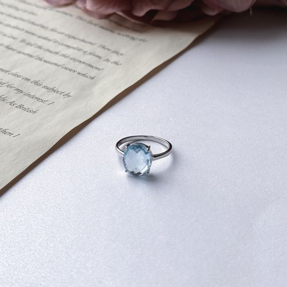 Серебряное кольцо с топазом 5.642ct