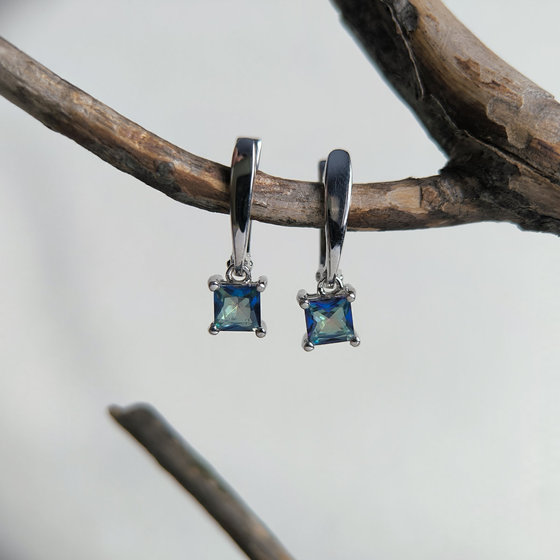 Серебряные серьги с мистик топазом 1ct