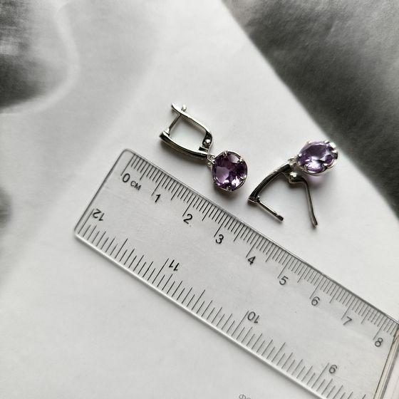 Срібні сережки з олександритом 6.837ct, фіанітами