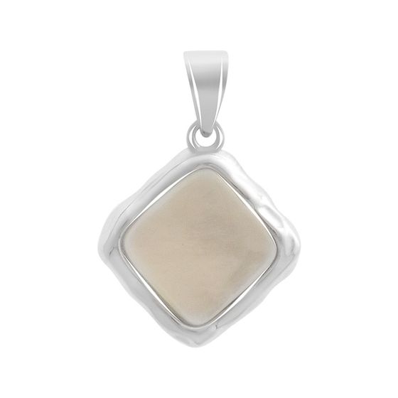 Silver pendant with mother-of-pearl