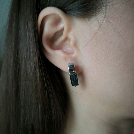 Серебряные серьги с топазом Лондон Блю 4.392ct