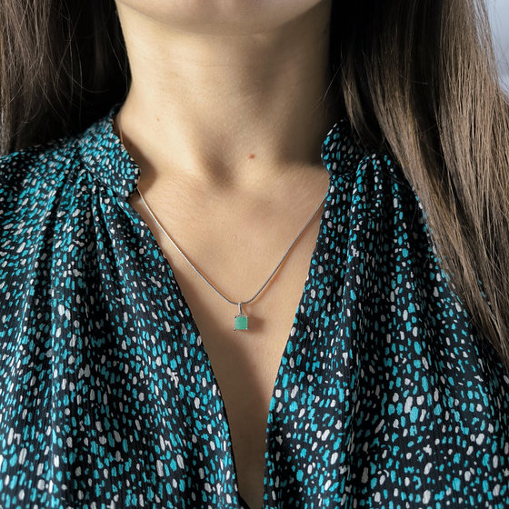 Серебряная подвеска с изумрудом 0.666ct