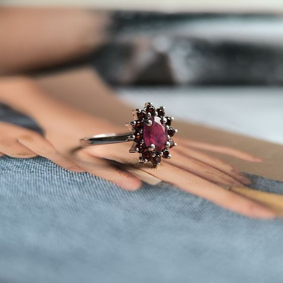 Срібна каблучка з рубіном 1.467ct, гранатом