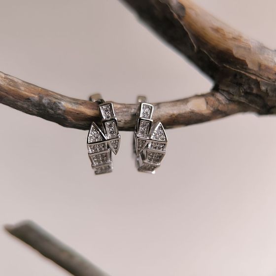 Серебряные серьги с фианитами