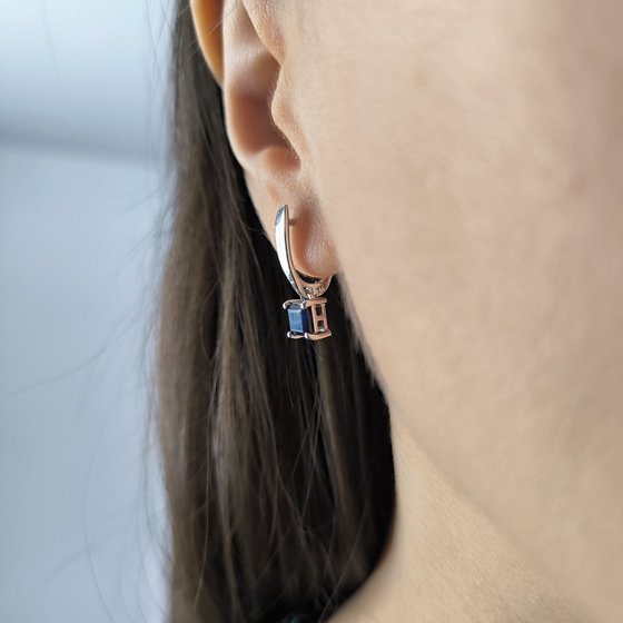 Silver earrings with sapphire 1.528ct