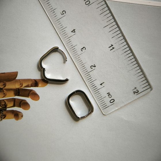 Серебряные серьги с фианитами