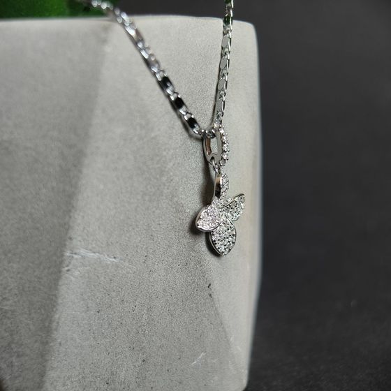 Серебряная подвеска с фианитами