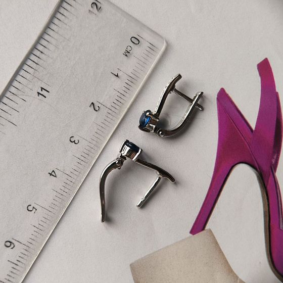 Серебряные серьги с сапфиром nano 0.886ct, фианитами