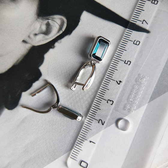 Серебряные серьги с топазом Лондон Блю 3.542ct