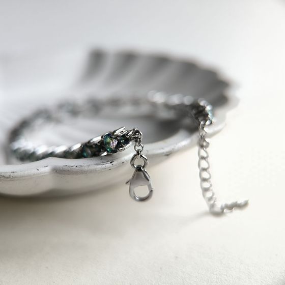 Silver bracelet with a 5.642-carat mystic topaz