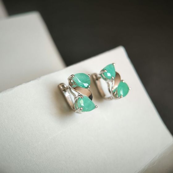 Срібні сережки зі смарагдом 4.058ct