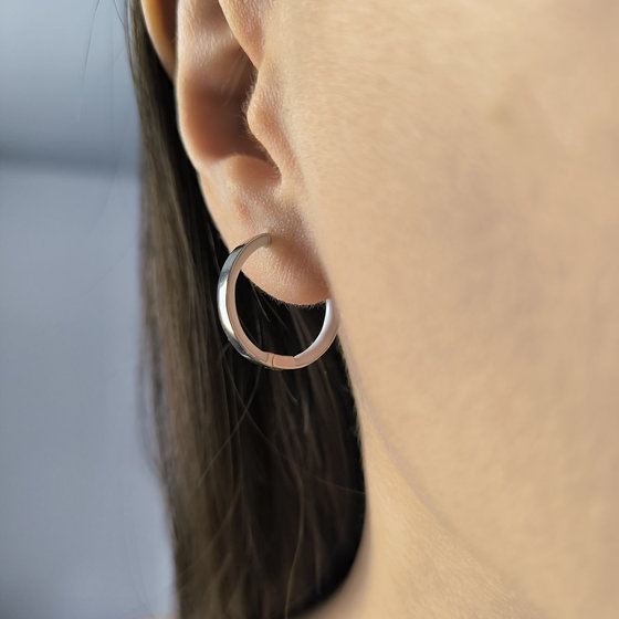 Серебряные серьги с емаллю