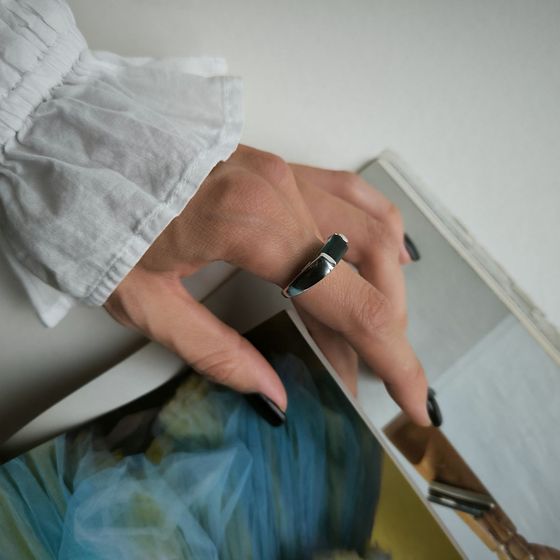 Серебряное кольцо с топазом Лондон Блю 2.147ct