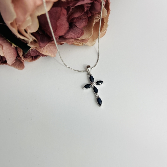 Серебряный крестик с сапфиром 1.51ct
