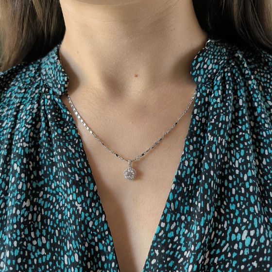 Silver pendant with phianites