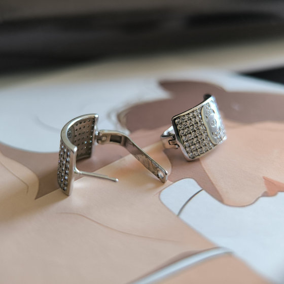 Silver earrings with cubic zirconia
