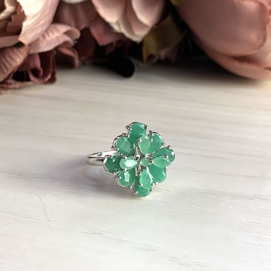 Серебряное кольцо с изумрудом 3.901ct