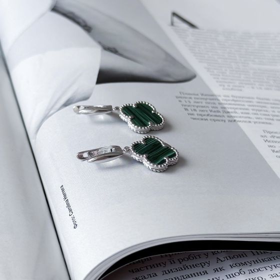 Silver earrings with malachite