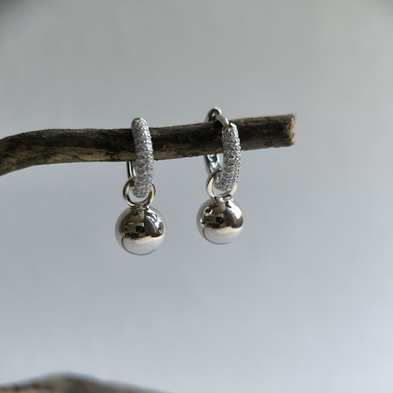 Серебряные серьги с фианитами