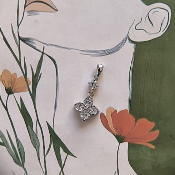 Серебряная подвеска с фианитами