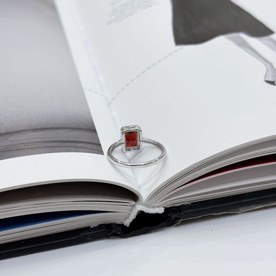 Серебряное кольцо с гранатом 1.942ct