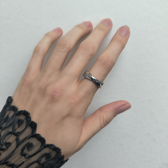 Silver ring with cubic zirconia