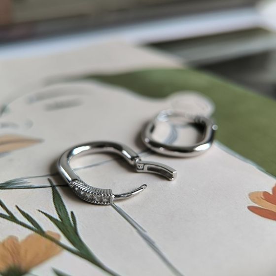 Серебряные серьги с фианитами