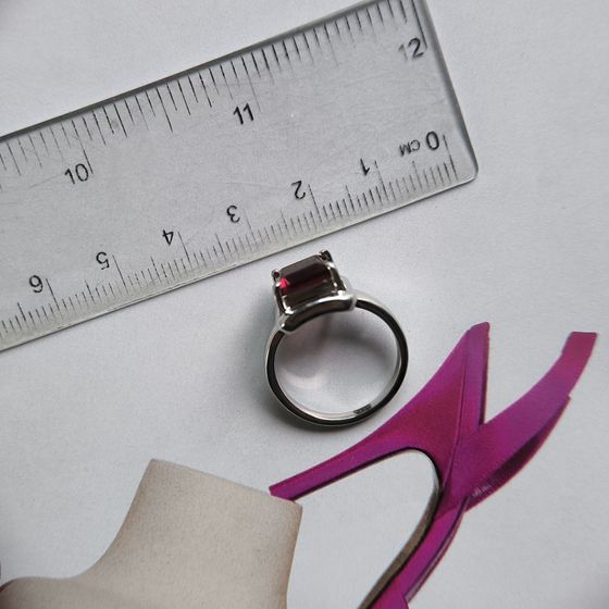 Silver ring with garnet nano 2.092ct