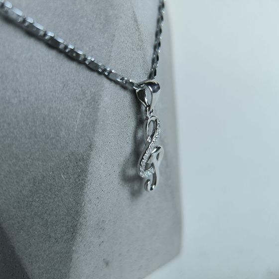 Серебряная подвеска с фианитами