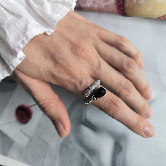 Серебряное кольцо с сапфиром nano 4.229ct