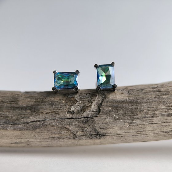 Silver earrings with mystic topaz 1.292ct