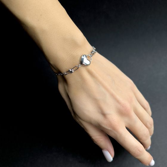 Silver bracelet without stones