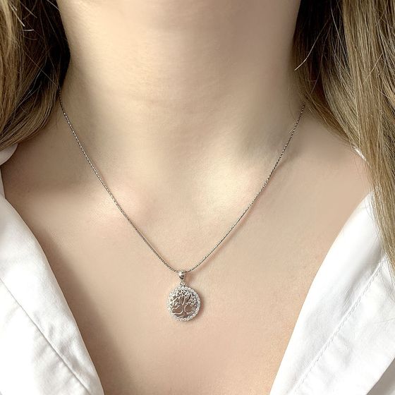 Silver pendant with phianites