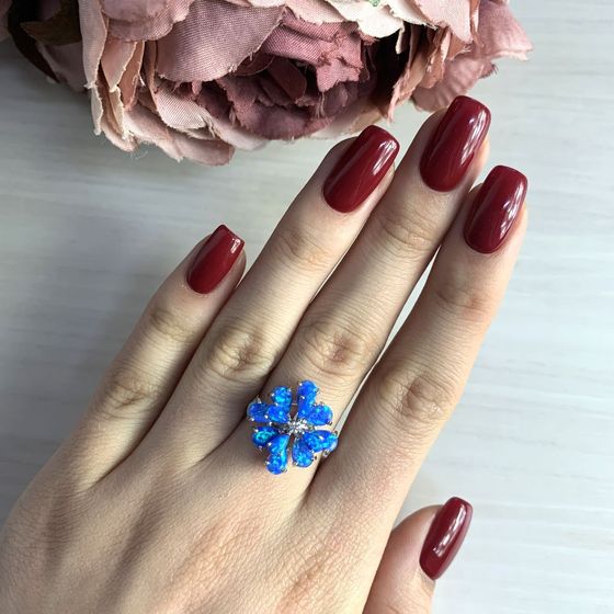 Серебряное кольцо с опалом
