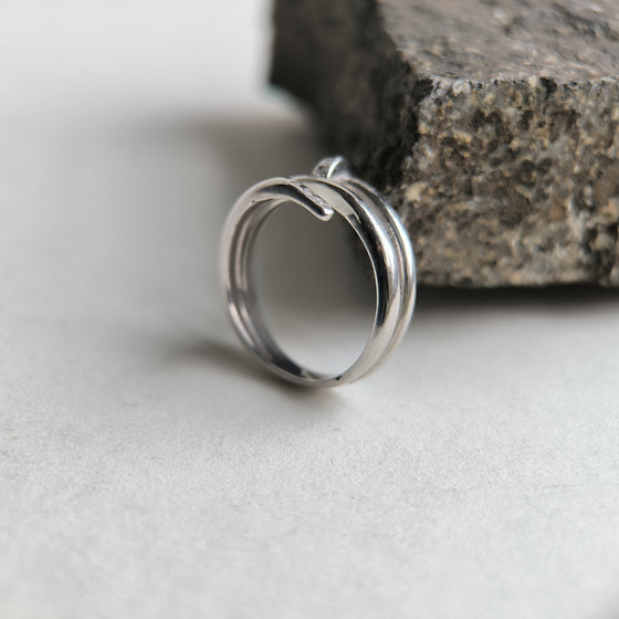 Silver ring with cubic zirconia