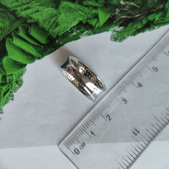 Серебряное кольцо с фианитами