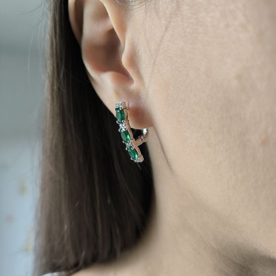 Silver earrings with a 2.114-carat nano emerald