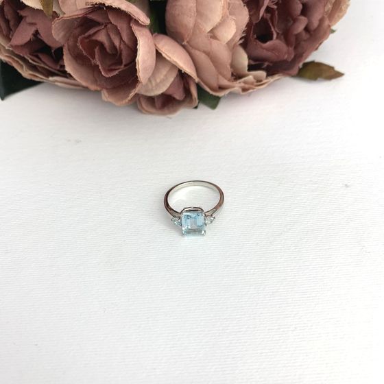 Серебряное кольцо с топазом 3.083ct