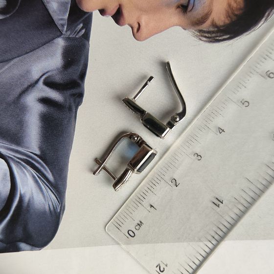 Серебряные серьги с сапфиром nano 1.943ct, фианитами